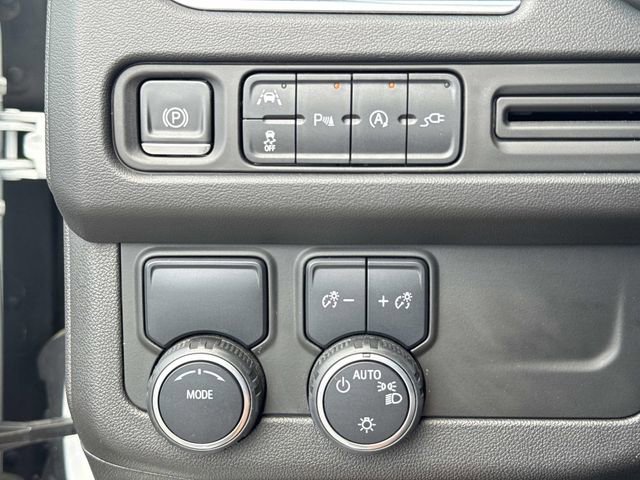 Used 2021 Chevrolet Suburban RST w/ Luxury Package RWD image 22