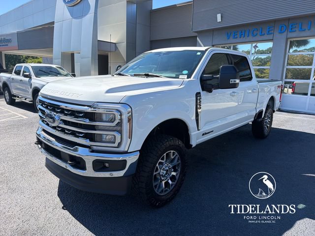 Certified 2024 Ford F250 Lariat w/ Lariat Ultimate Package AWD/4WD image 4