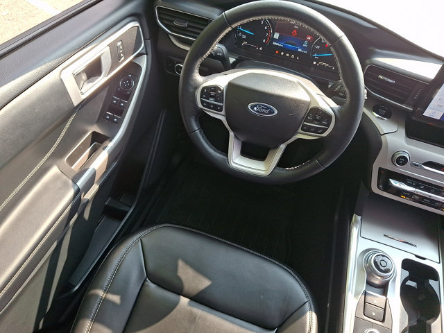 Certified 2023 Ford Explorer XLT w/ Equipment Group 202A AWD/4WD image 15