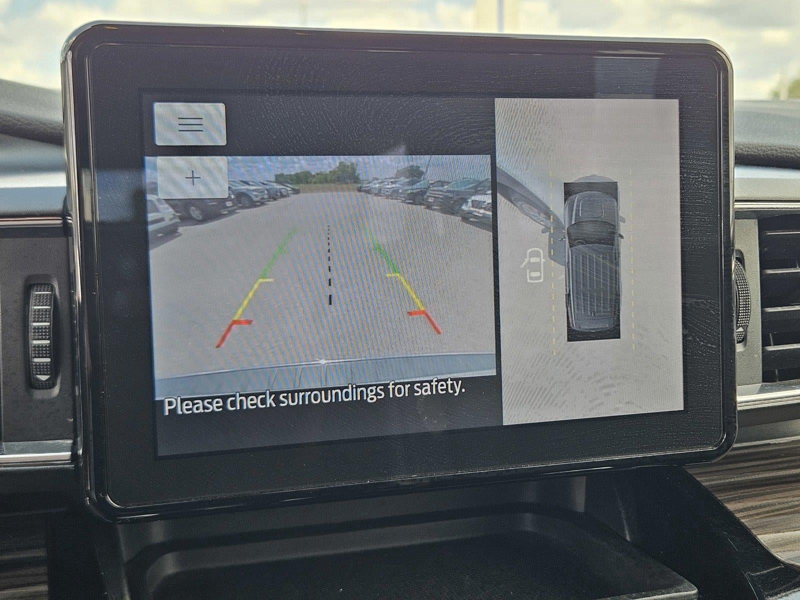 Certified 2023 Ford Explorer Limited RWD image 22