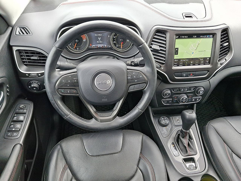 Used 2020 Jeep Cherokee Trailhawk AWD/4WD image 21