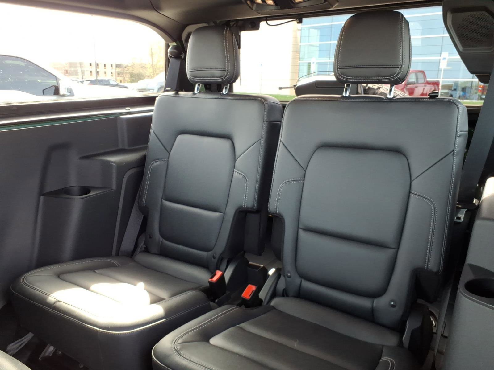 Certified 2025 Ford Bronco Badlands image 12