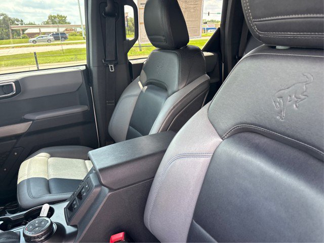 Certified 2023 Ford Bronco Black Diamond w/ Sasquatch Package AWD/4WD image 9