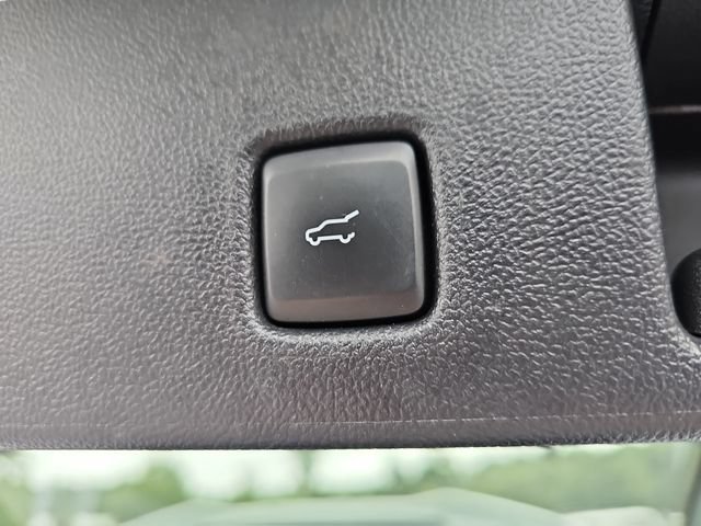 Certified 2025 Ford Escape ST-Line Select AWD/4WD image 13