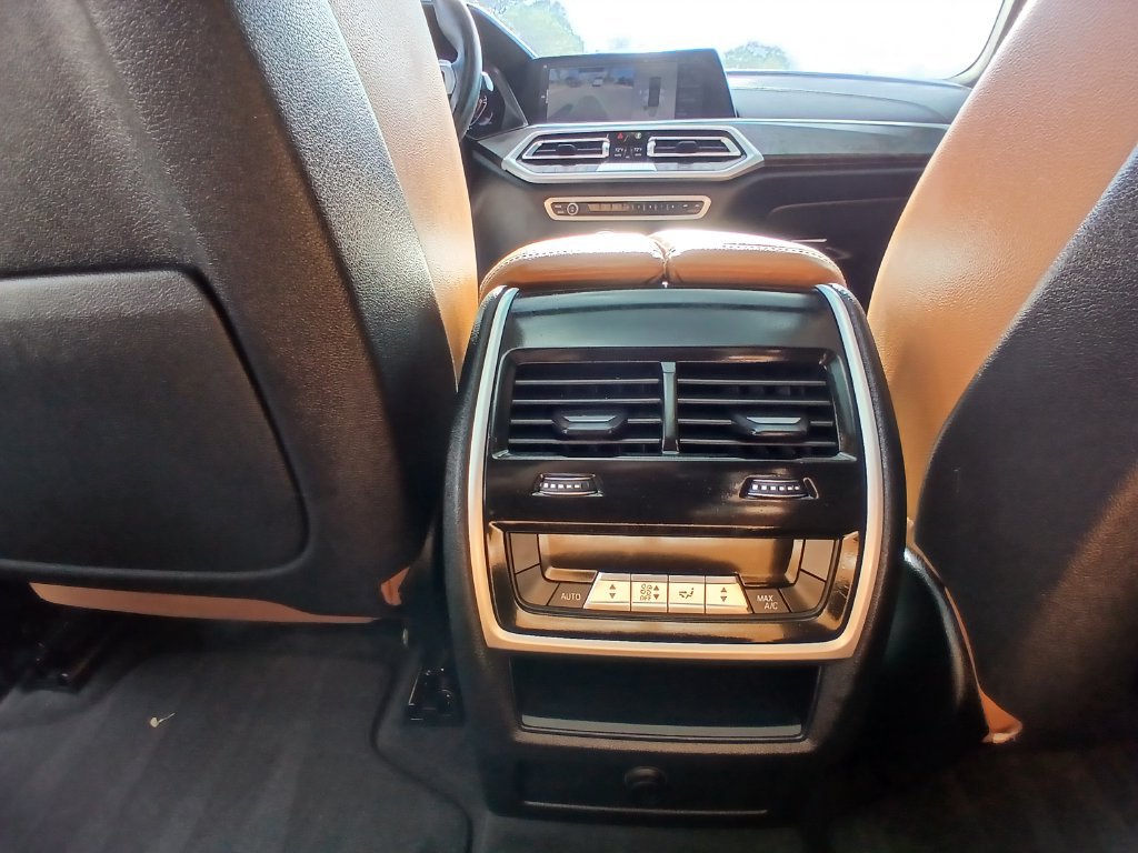 Used 2022 BMW X5 sDrive40i w/ M Sport Package RWD image 20