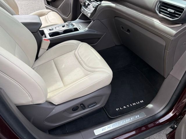 Certified 2023 Ford Explorer Platinum w/ Equipment Group 601A AWD/4WD image 40