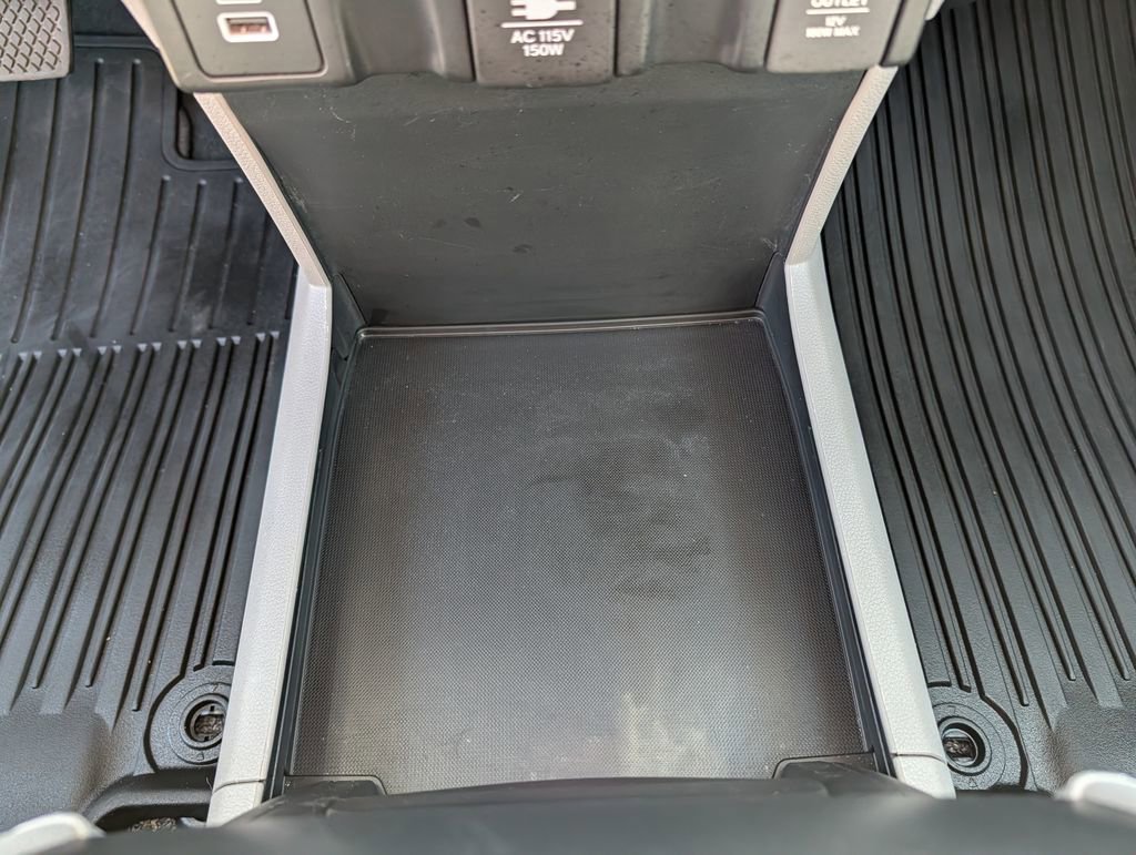 Used 2023 Honda Odyssey Touring image 16