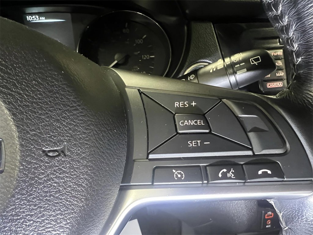 Used 2017 Nissan Rogue SL image 24