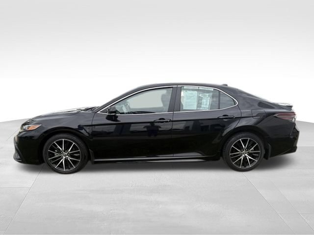 Used 2024 Toyota Camry SE AWD/4WD image 13