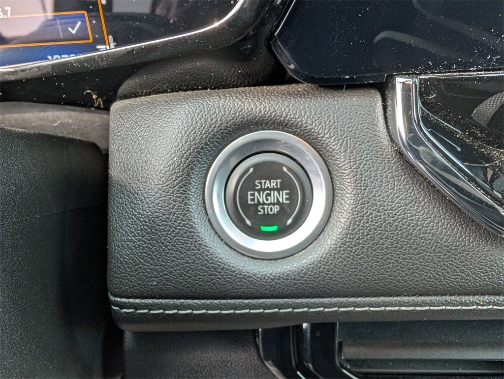 Used 2023 Chevrolet Colorado LT w/ LT Convenience Package image 17