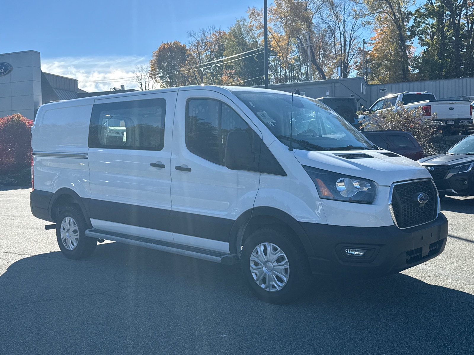 Certified 2025 Ford Transit 250 Low Roof w/ Exterior Upgrade Package RWD image 1