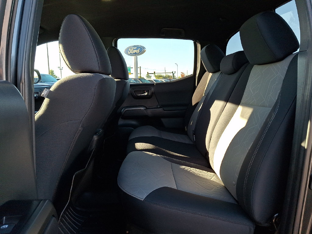 Used 2023 Toyota Tacoma TRD Off-Road AWD/4WD image 9
