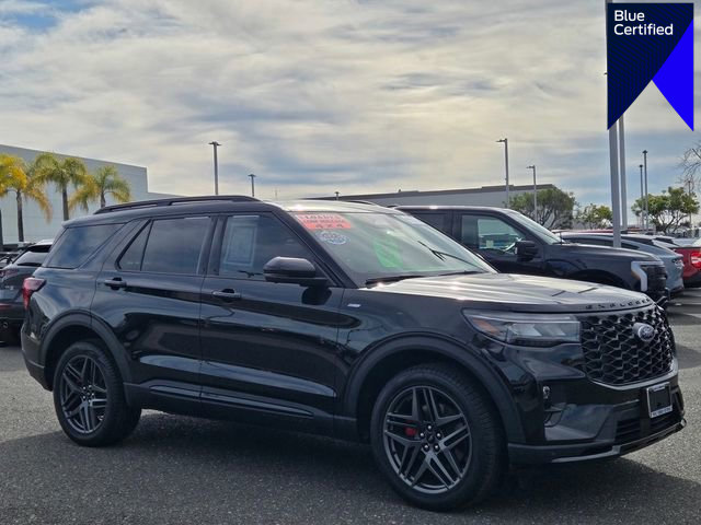 Certified 2025 Ford Explorer ST-Line w/ Premium Package image 1