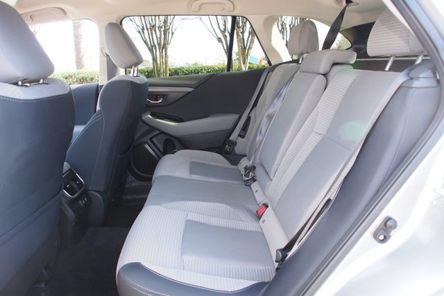 Used 2022 Subaru Outback Premium image 18