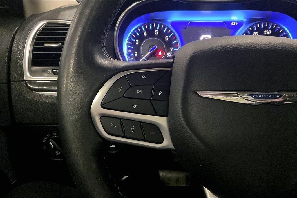 Used 2019 Chrysler 300 Limited w/ Safetytec Plus Group AWD/4WD image 17