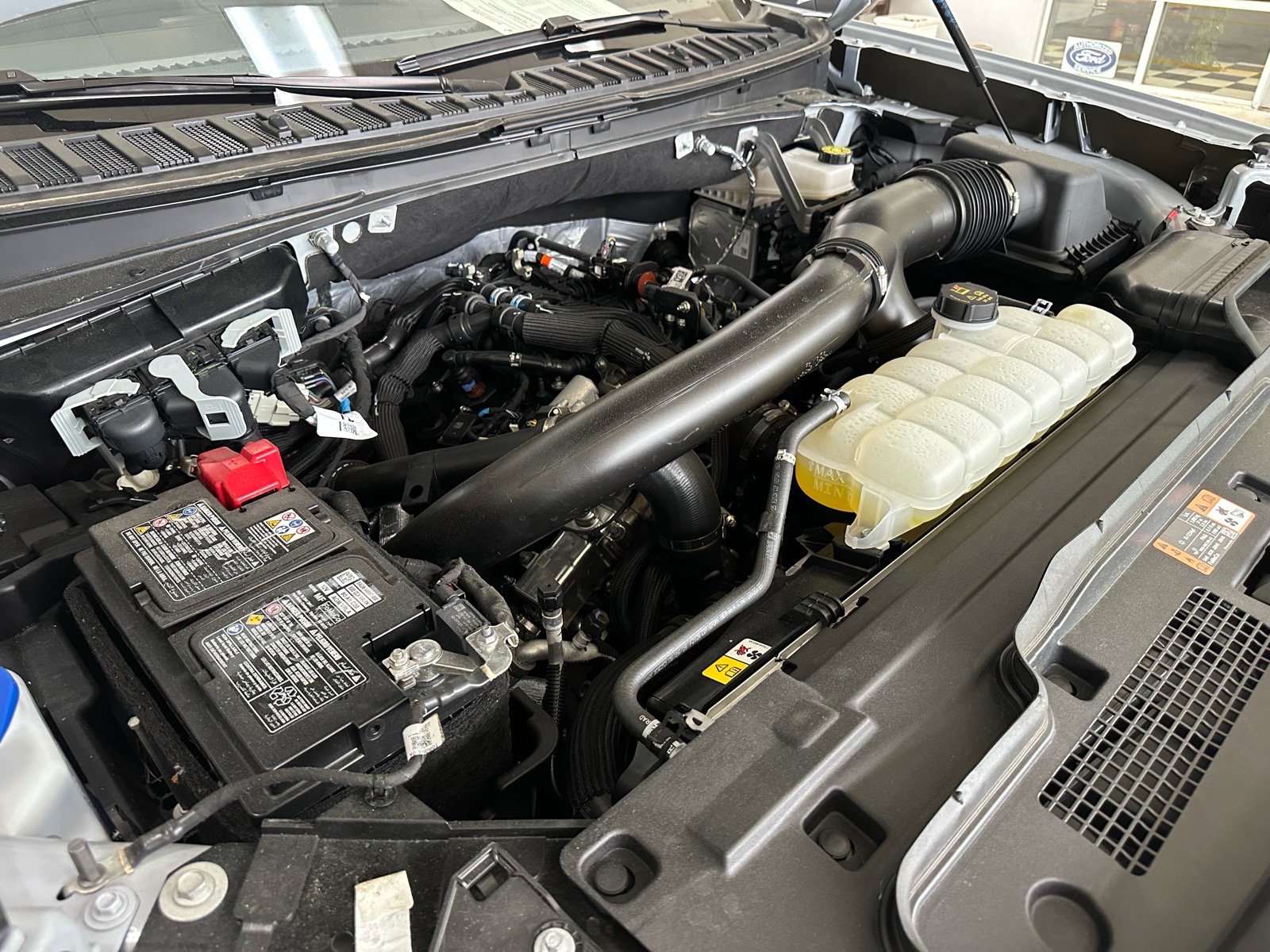 Certified 2025 Ford Expedition Max Platinum AWD/4WD image 16