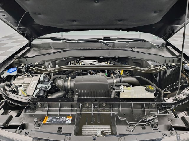 Certified 2025 Ford Explorer ST AWD/4WD image 17