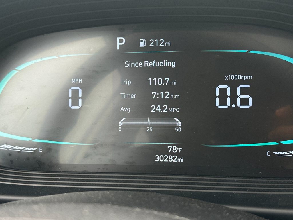 Used 2025 Hyundai Venue SEL FWD image 25