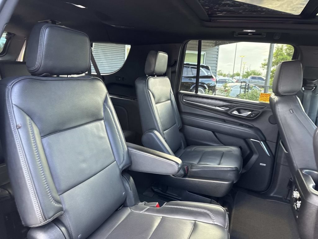 Used 2023 GMC Yukon XL Denali RWD image 12