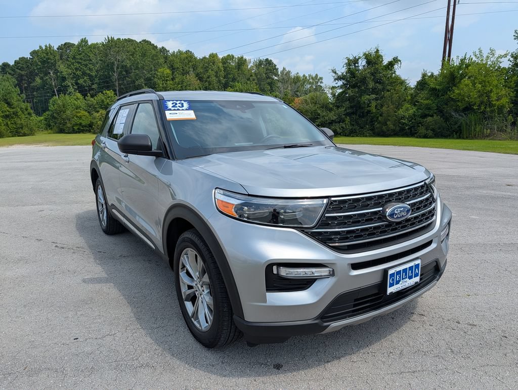 Certified 2023 Ford Explorer XLT w/ Equipment Group 202A