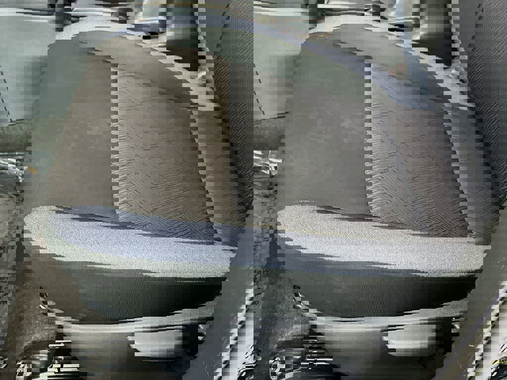 Used 2023 Nissan Versa SV image 28