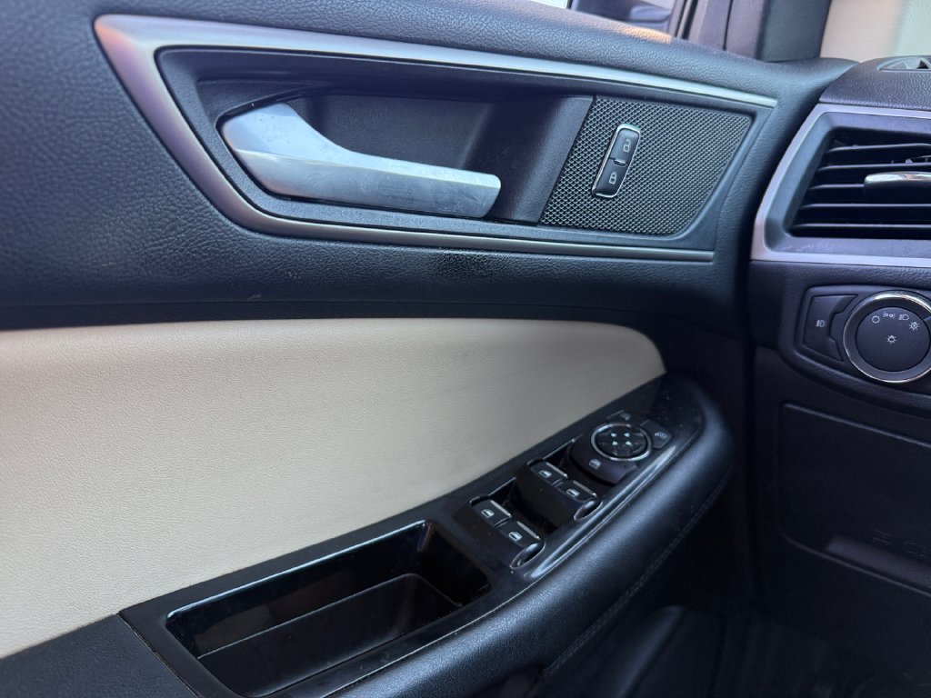 Certified 2020 Ford Edge SEL w/ Convenience Package FWD image 15