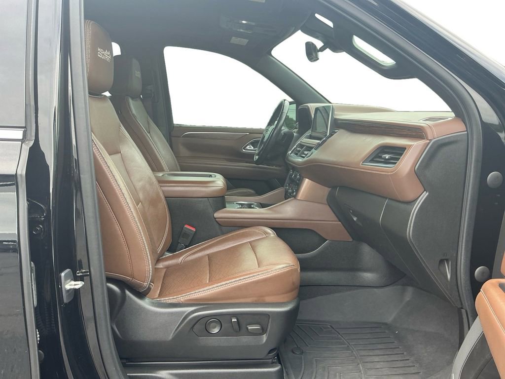 Used 2021 Chevrolet Tahoe High Country w/ Premium Package AWD/4WD image 22