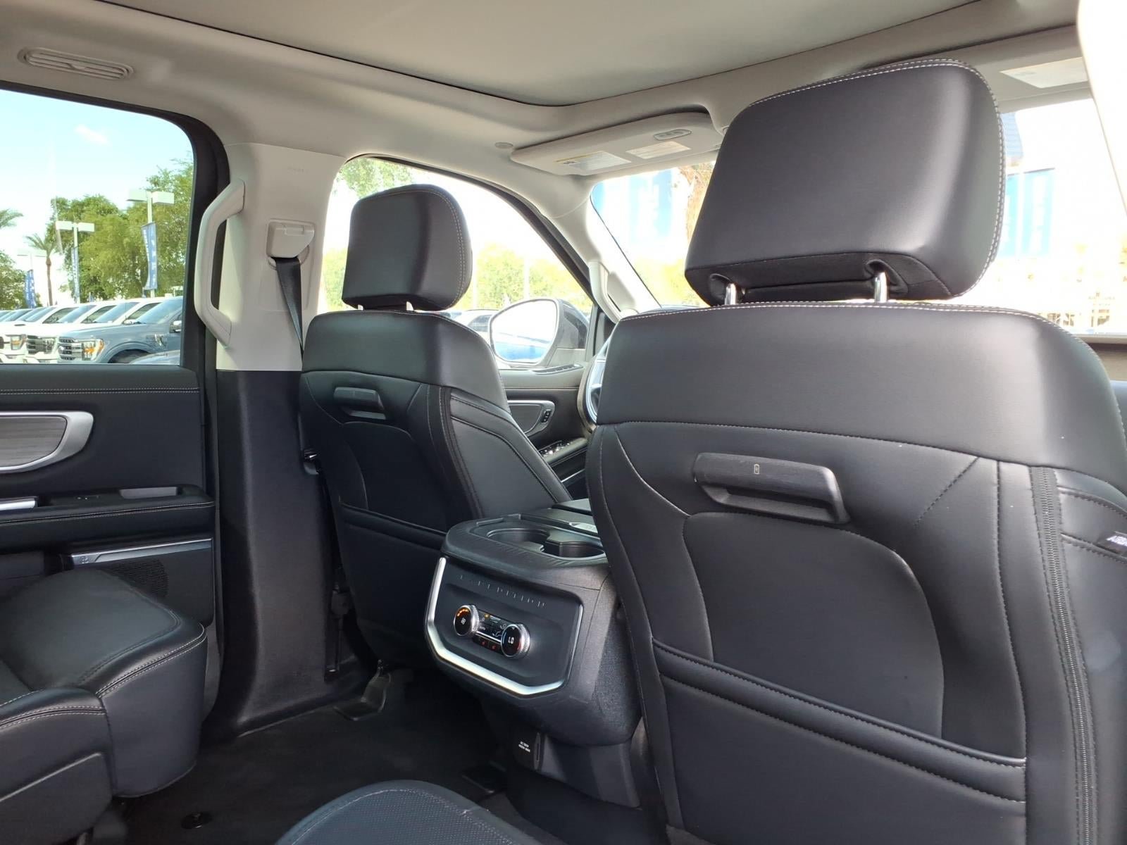 Certified 2025 Ford Expedition Platinum AWD/4WD image 13
