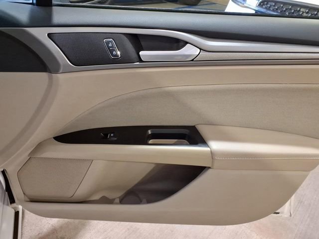 Certified 2017 Ford Fusion SE FWD image 29