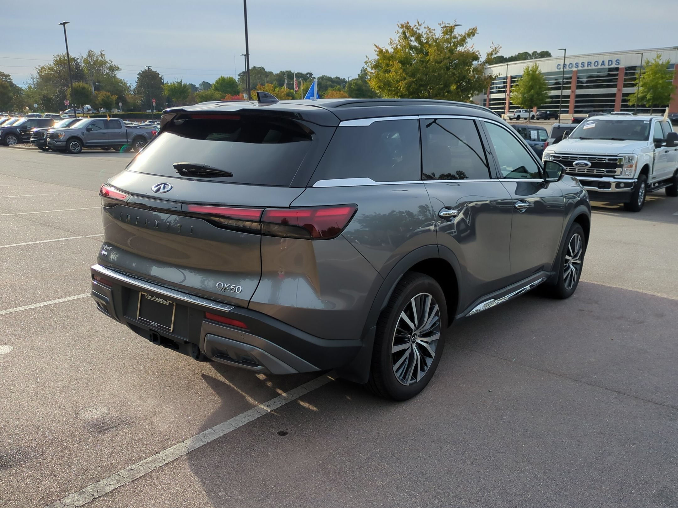 Used 2023 INFINITI QX60 Autograph w/ Cargo Package AWD/4WD image 4