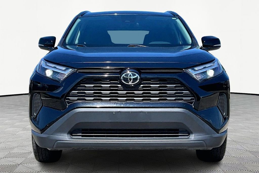 Used 2025 Toyota RAV4 XLE AWD/4WD image 6