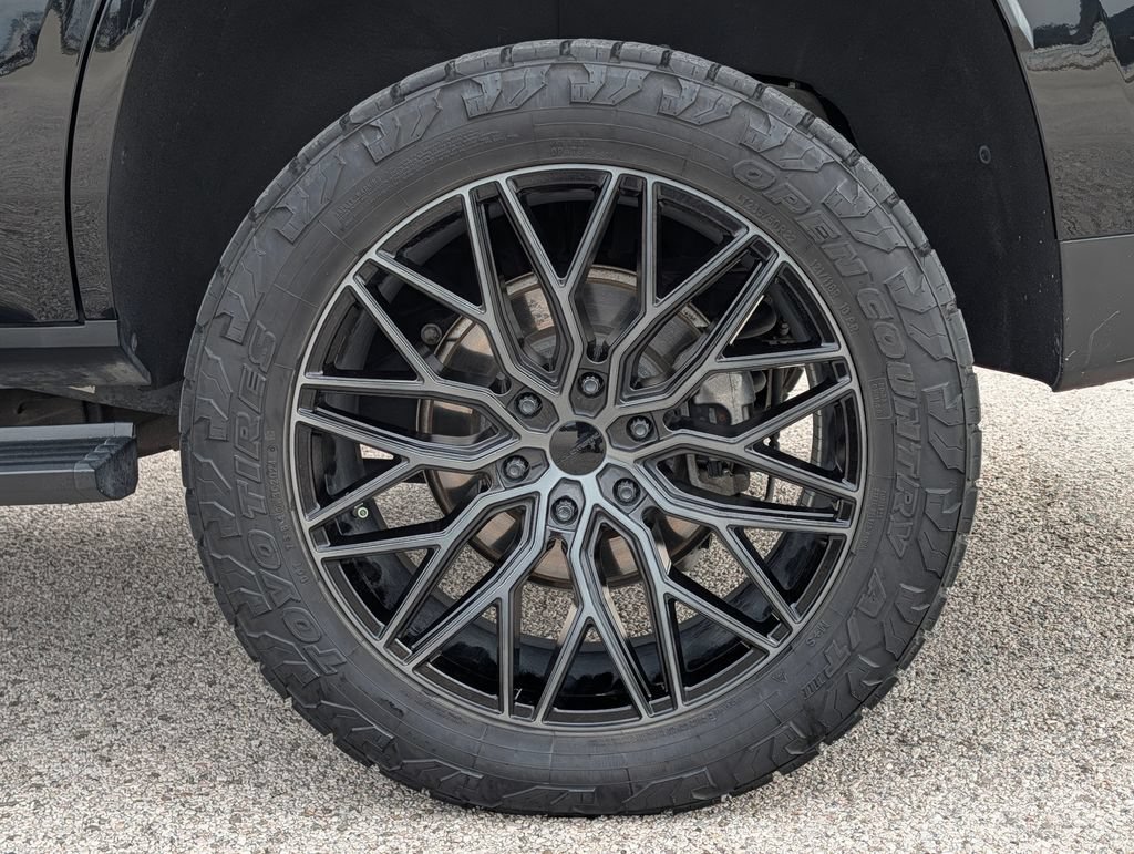 Used 2022 GMC Yukon Denali AWD/4WD image 28