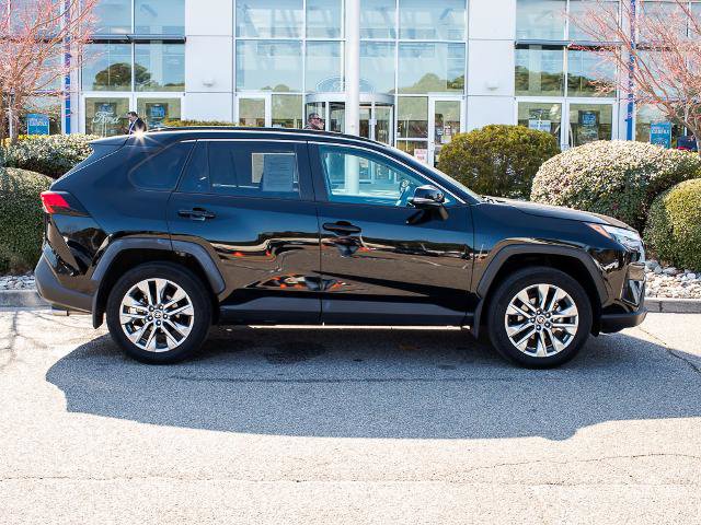 Used 2023 Toyota RAV4 XLE Premium image 1