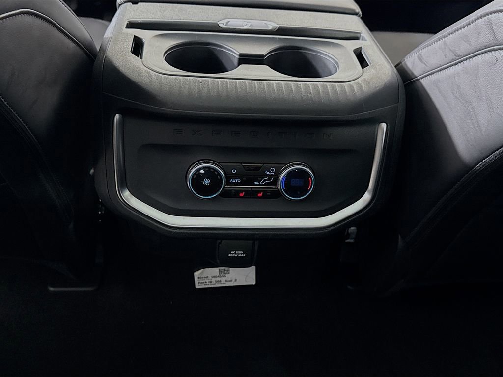 Certified 2025 Ford Expedition Platinum image 27