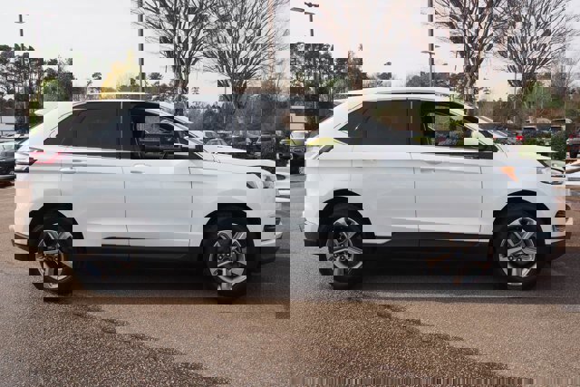 Certified 2021 Ford Edge SEL w/ Convenience Package image 6