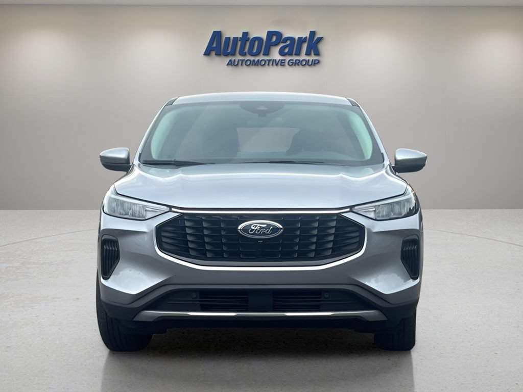 Certified 2023 Ford Escape Active w/ Tech Pack #2 AWD/4WD image 2
