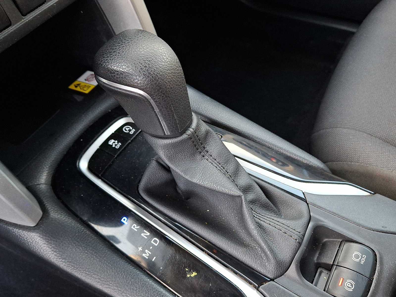 Used 2023 Toyota Corolla Cross LE w/ Moonroof Package AWD/4WD image 16
