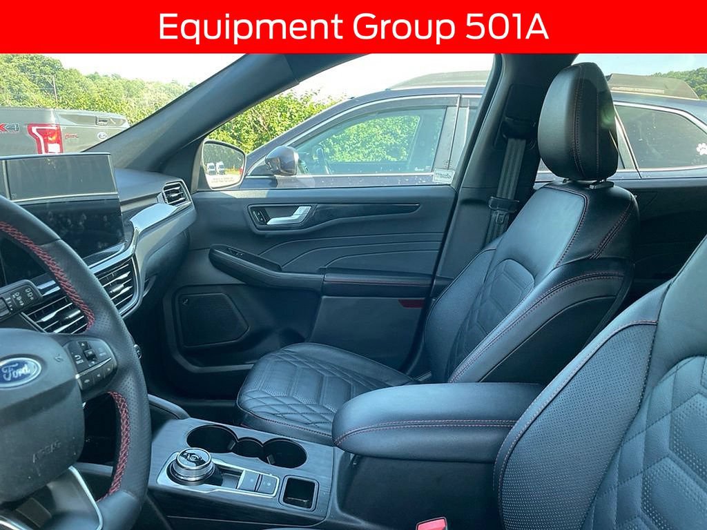 Certified 2023 Ford Escape ST-Line Elite w/ Premium Technology Package AWD/4WD image 7