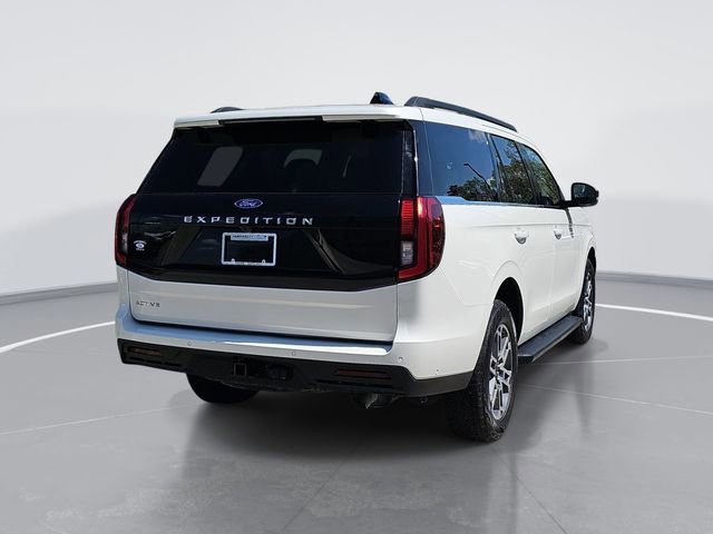 Certified 2025 Ford Expedition Active image 5