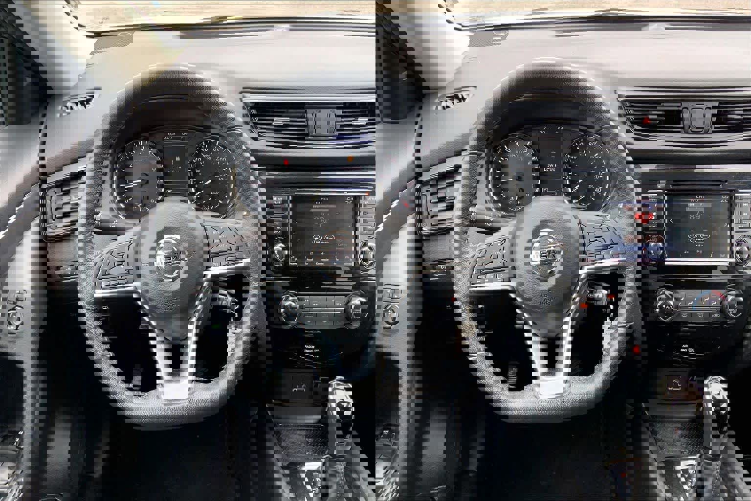 Used 2020 Nissan Rogue S w/ Special Edition Package image 8