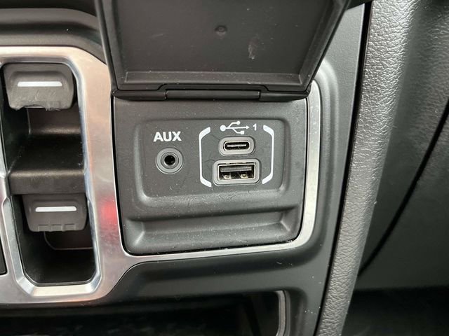 Used 2021 Jeep Wrangler Unlimited Sahara image 20