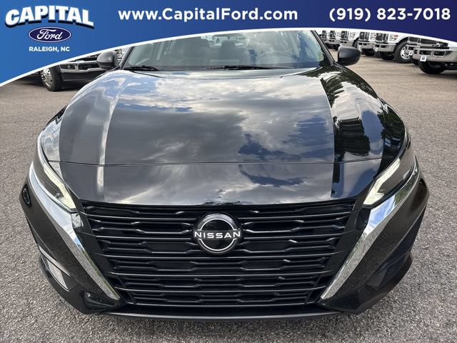 Used 2025 Nissan Altima 2.5 SV FWD image 10