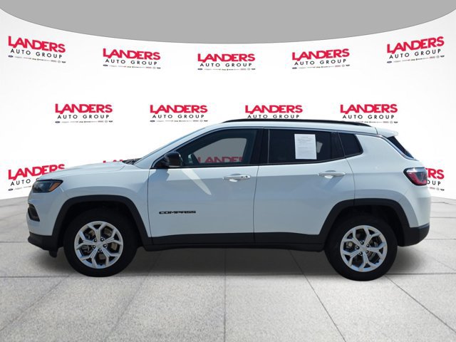 Used 2024 Jeep Compass Latitude AWD/4WD image 6
