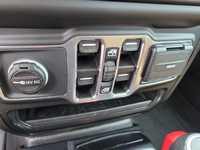 Used 2021 Jeep Gladiator Overland w/ Popular Equipment Package AWD/4WD image 30