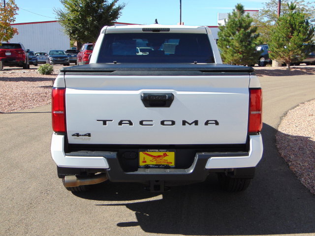 Used 2025 Toyota Tacoma TRD Sport AWD/4WD image 5