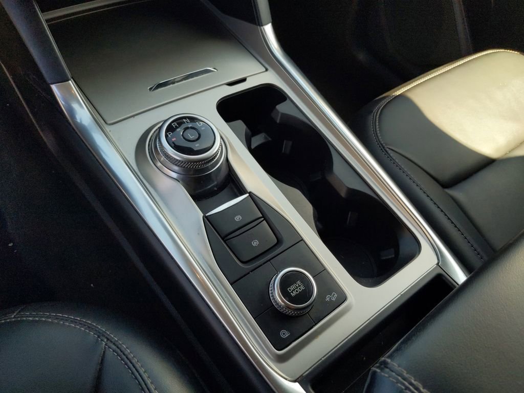 Certified 2022 Ford Explorer XLT w/ Equipment Group 202A image 26