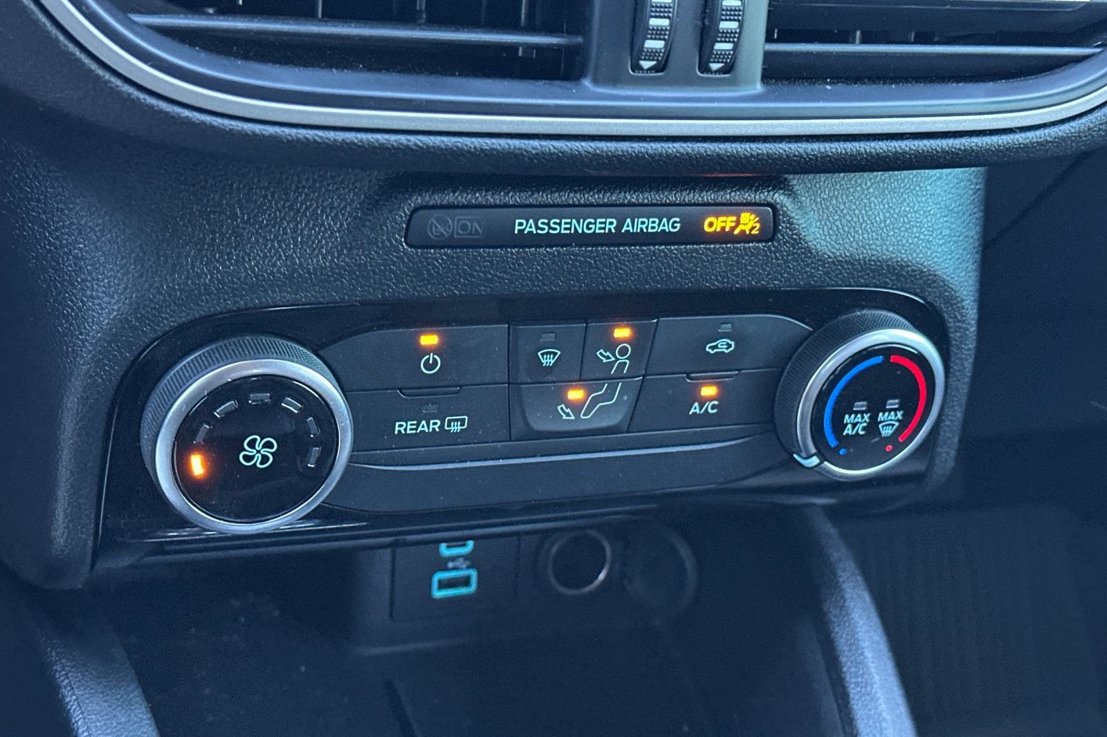 Certified 2022 Ford Escape SE FWD image 19