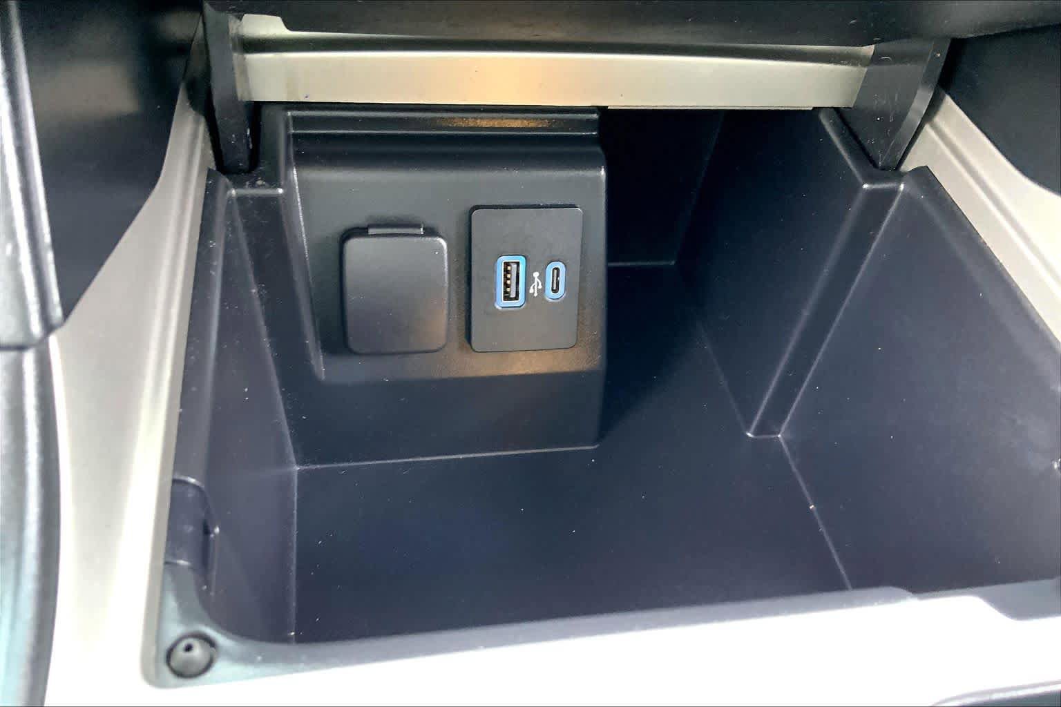 Certified 2021 Ford Explorer XLT RWD image 31