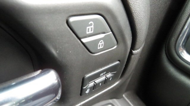 Used 2022 Chevrolet Silverado 3500 High Country image 27