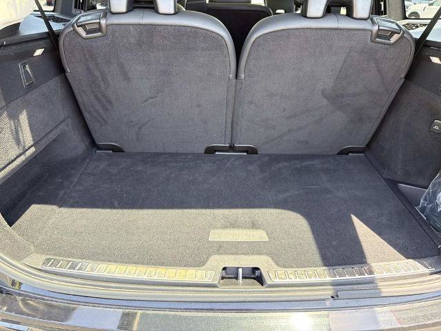 Used 2024 Volvo XC90 B6 Plus AWD/4WD image 24
